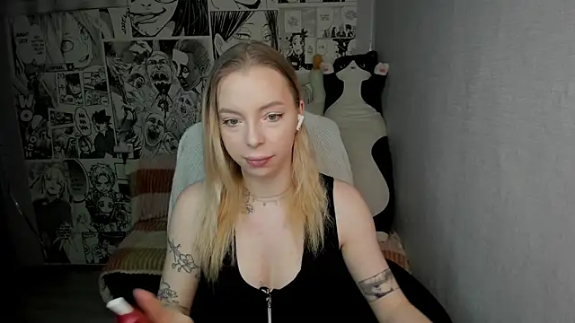 Snapshot of Martha_Cameron chatting on February 2025 08:57:01 PM Martha Cameron online show from February 2025 08:57:01 PM