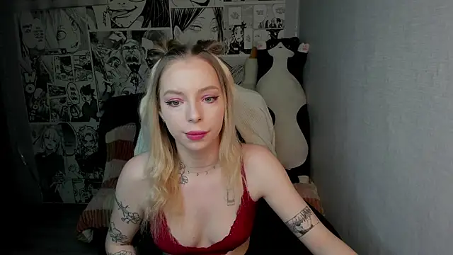 Snapshot of Martha_Cameron chatting on February 2025 11:15:01 PM Martha Cameron online show from February 2025 11:15:01 PM