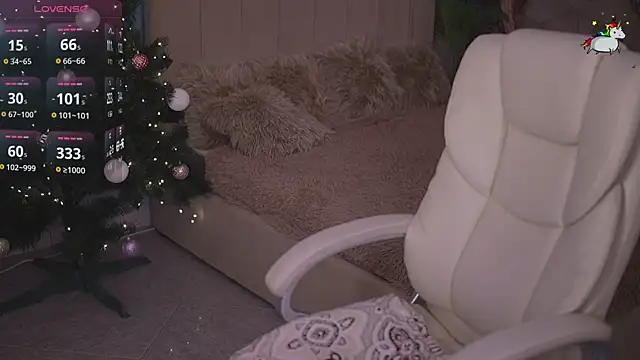 Snapshot of JennyyLuv chatting on January 2026 07:23:02 AM JennyyLuv online show from January 2026 07:23:02 AM