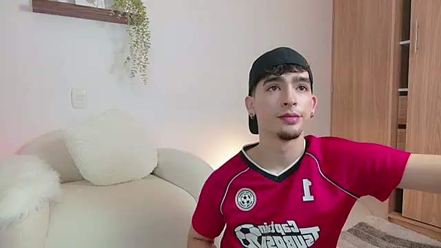 zenn rush1 online show from March 2025 01:06:02 PM