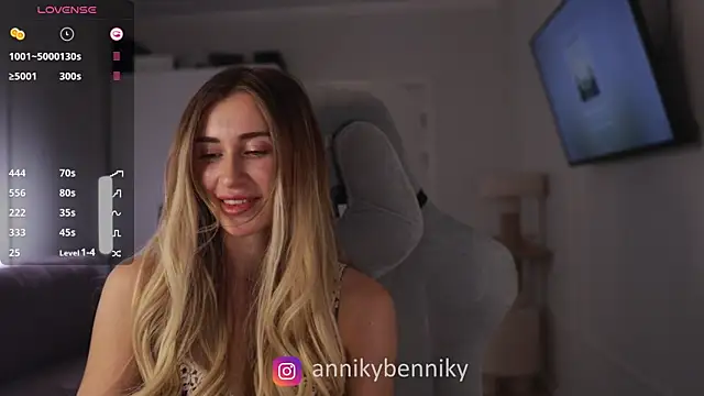 Snapshot of Coconutkittyy chatting on February 2025 06:37:01 PM Coconutkittyy online show from February 2025 06:37:01 PM