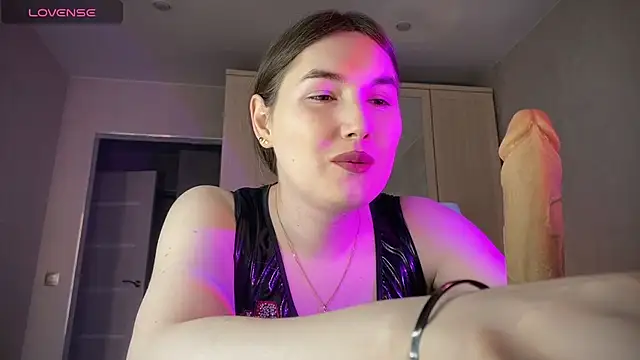 Maria Bowie online show from May 2026 04:40:02 AM