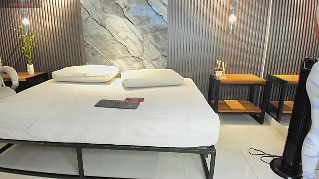 julietha taylor online show from November 2025 03:38:01 AM