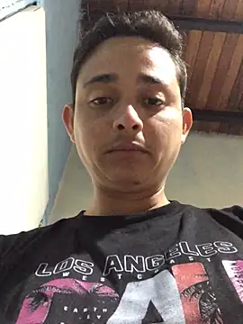 Snapshot of isacalejandroo chatting on January 2025 04:30:02 AM isacalejandroo online show from January 2025 04:30:02 AM