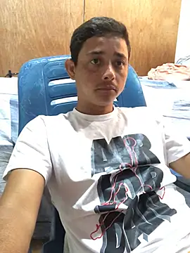 Snapshot of isacalejandroo chatting on February 2025 07:57:02 PM isacalejandroo online show from February 2025 07:57:02 PM