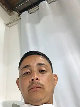 Snapshot of isacalejandroo chatting on February 2025 12:19:02 AM isacalejandroo online show from February 2025 12:19:02 AM