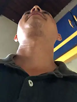 Snapshot of isacalejandroo chatting on February 2025 02:08:01 PM isacalejandroo online show from February 2025 02:08:01 PM