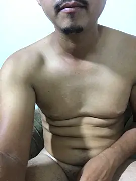 Snapshot of isacalejandroo chatting on February 2026 05:17:02 AM isacalejandroo online show from February 2026 05:17:02 AM