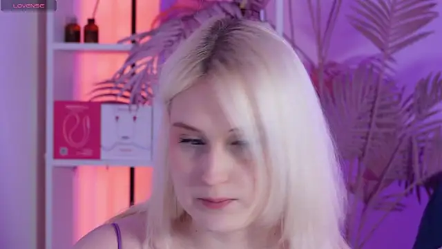 Snapshot of tiffannyjons chatting on February 2026 06:04:01 PM tiffannyjons online show from February 2026 06:04:01 PM