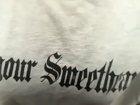 Snapshot of MissSwitch chatting on December 2024 04:17:01 PM MissSwitch online show from December 2024 04:17:01 PM