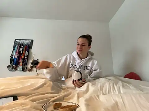 Snapshot of MissSwitch chatting on January 2025 01:14:01 PM MissSwitch online show from January 2025 01:14:01 PM