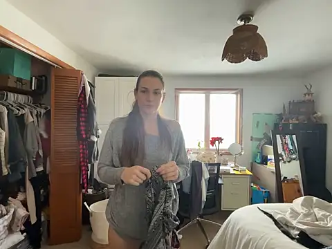 Snapshot of MissSwitch chatting on February 2025 02:34:02 PM MissSwitch online show from February 2025 02:34:02 PM