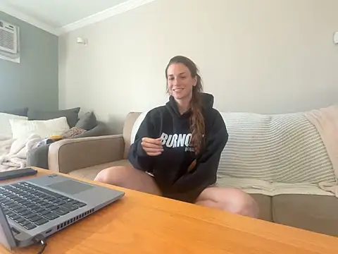 Snapshot of MissSwitch chatting on September 2025 12:43:02 PM MissSwitch online show from September 2025 12:43:02 PM