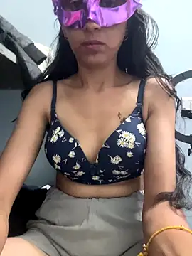 HotRiyacpl online show from November 2025 05:06:01 PM