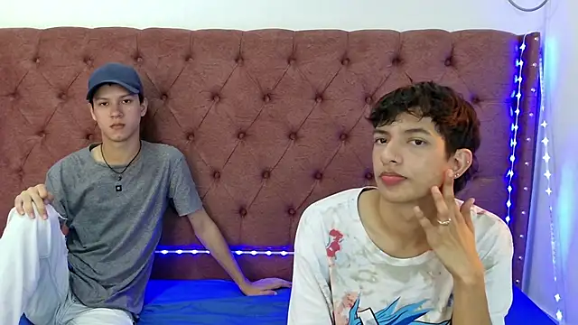 Snapshot of boys_yourparty chatting on December 2024 01:42:02 PM boys yourparty online show from December 2024 01:42:02 PM