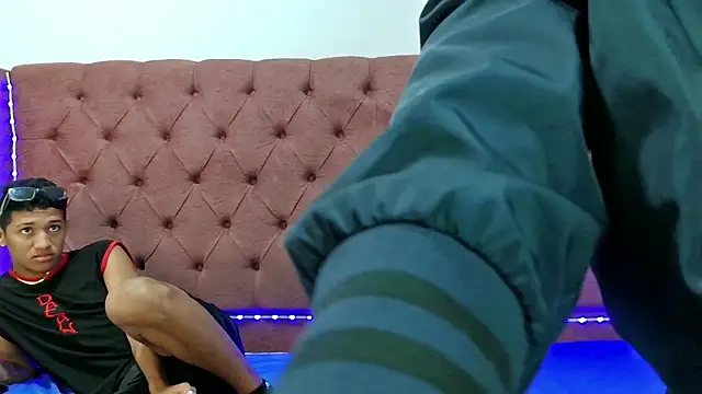 Snapshot of boys_yourparty chatting on January 2025 01:28:01 PM boys yourparty online show from January 2025 01:28:01 PM