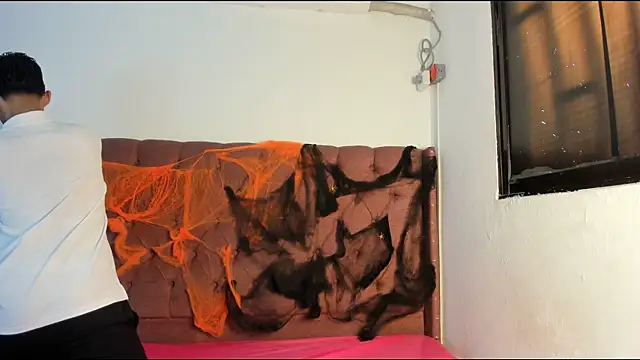 Snapshot of boys_yourparty chatting on October 2025 01:08:02 PM boys yourparty online show from October 2025 01:08:02 PM