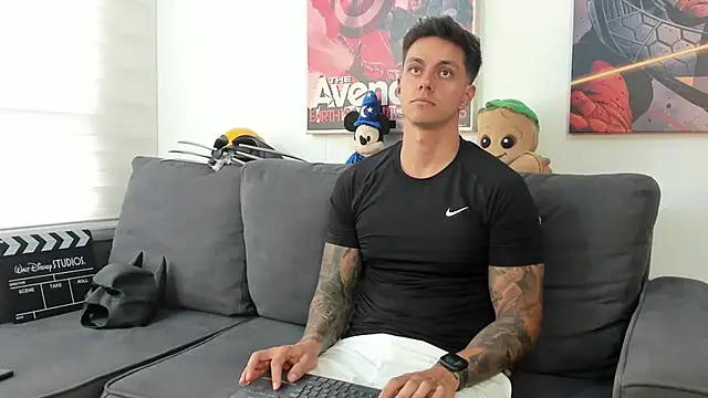 Snapshot of JeanBroc chatting on November 2025 08:45:01 PM JeanBroc online show from November 2025 08:45:01 PM