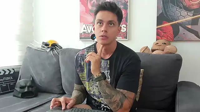 Snapshot of JeanBroc chatting on December 2025 07:53:01 PM JeanBroc online show from December 2025 07:53:01 PM