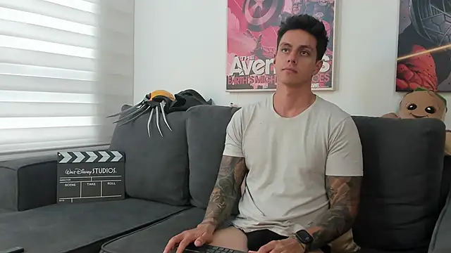 Snapshot of JeanBroc chatting on January 2026 07:30:01 PM JeanBroc online show from January 2026 07:30:01 PM