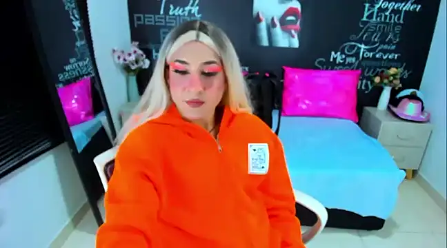 DarianaGia online show from December 2024 09:02:02 AM