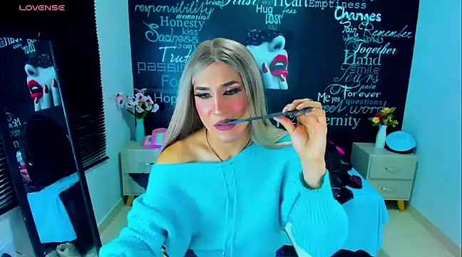 DarianaGia online show from December 2024 09:19:02 AM