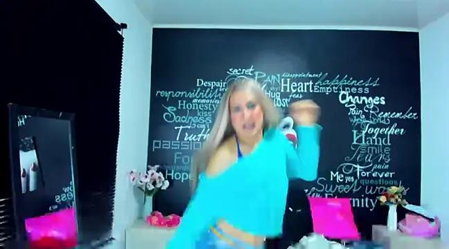 DarianaGia online show from December 2024 09:18:02 AM