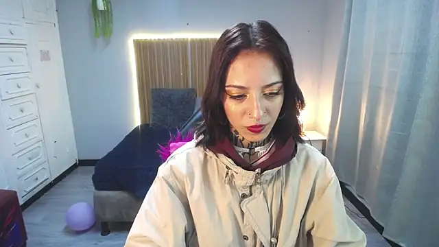 Snapshot of Scarllett_BDSM chatting on December 2025 04:55:01 AM Scarllett BDSM online show from December 2025 04:55:01 AM