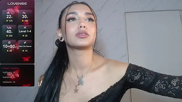 Snapshot of _ella_b chatting on December 2024 04:29:02 PM ella b online show from December 2024 04:29:02 PM