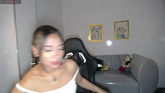 Snapshot of _ella_b chatting on January 2025 07:53:02 PM ella b online show from January 2025 07:53:02 PM