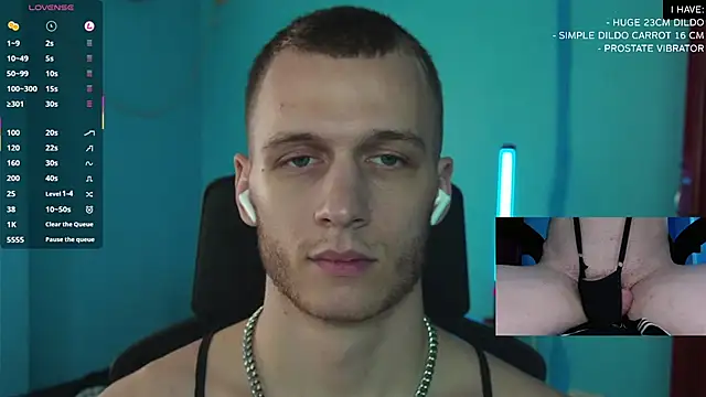 Snapshot of mickeypict chatting on February 2025 06:15:02 AM mickeypict online show from February 2025 06:15:02 AM