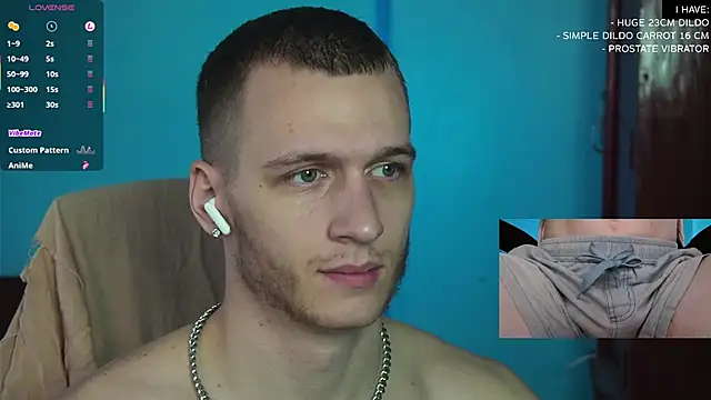 Snapshot of mickeypict chatting on March 2025 04:15:02 AM mickeypict online show from March 2025 04:15:02 AM