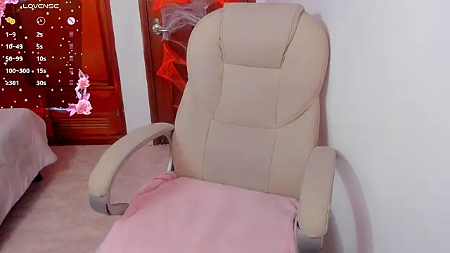 Maavca  online show from October 2025 07:56:01 PM