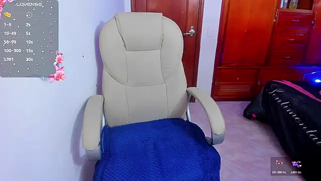 Maavca  online show from November 2025 07:36:02 PM