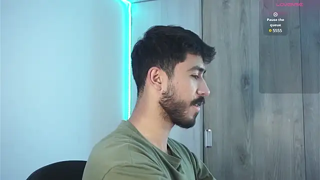 dam0n fr0st online show from December 2024 01:36:02 AM