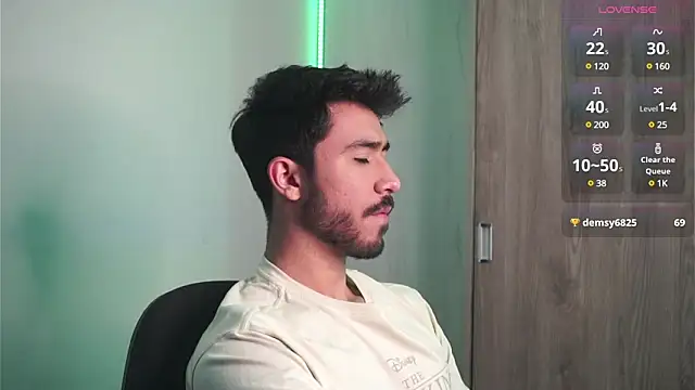 dam0n fr0st online show from December 2024 05:34:01 PM