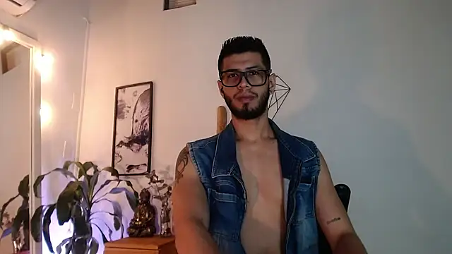 Snapshot of Colby_brown03 chatting on May 2026 03:02:02 AM Colby brown03 online show from May 2026 03:02:02 AM