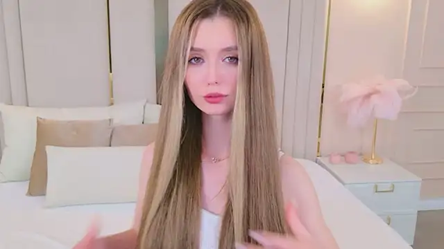 Snapshot of MarybethSnow chatting on October 2025 05:22:01 PM MarybethSnow online show from October 2025 05:22:01 PM