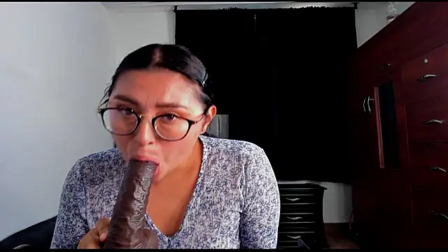 Snapshot of lorymoon chatting on January 2025 10:31:02 PM lorymoon online show from January 2025 10:31:02 PM