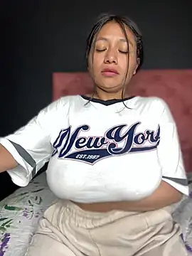 Im Little online show from February 2025 09:42:02 AM