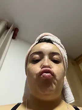 Snapshot of Tatiana_O chatting on April 2026 01:03:02 PM Tatiana O online show from April 2026 01:03:02 PM