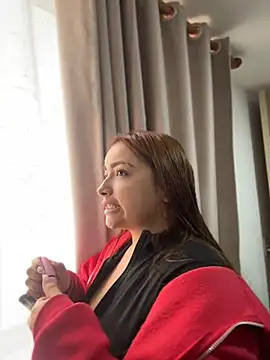 Snapshot of Tatiana_O chatting on May 2026 01:07:02 PM Tatiana O online show from May 2026 01:07:02 PM