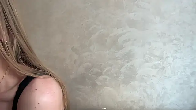 CaitlinaJayne23 online show from May 2026 12:37:02 PM
