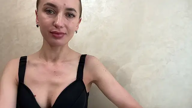 CaitlinaJayne23 online show from May 2026 03:12:01 AM