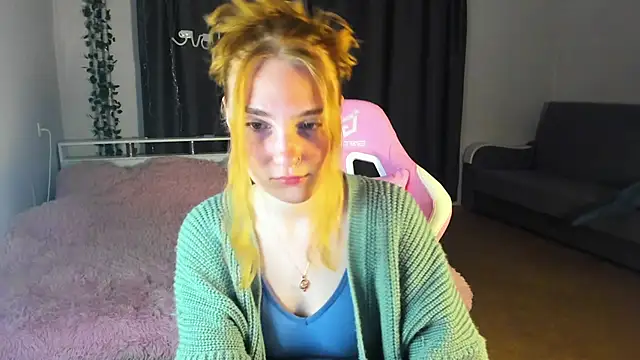 ReddHotPipper online show from December 2024 01:19:01 AM