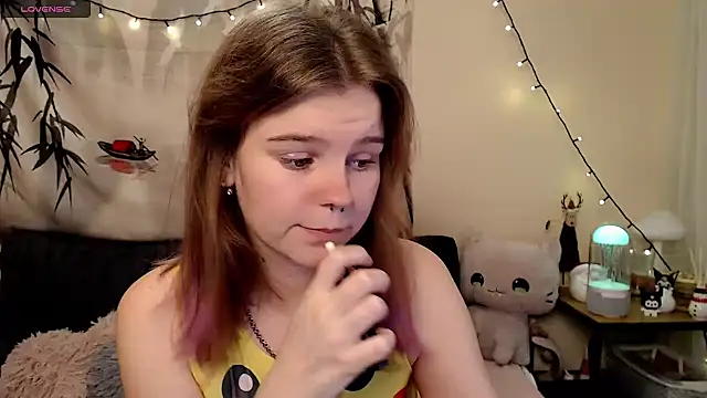 Moona xx online show from January 2025 08:31:02 PM