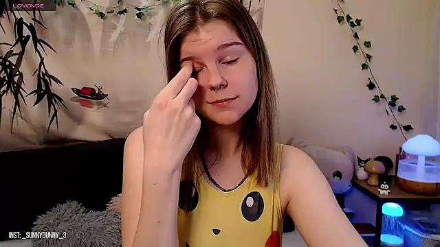 Moona xx online show from March 2025 08:11:01 PM