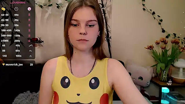 Moona xx online show from March 2025 08:04:01 PM