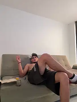 Snapshot of ArturoDelgado1 chatting on February 2026 04:00:01 PM ArturoDelgado1 online show from February 2026 04:00:01 PM