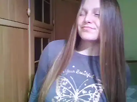 Evasapples online show from February 2025 03:50:02 PM